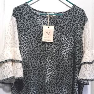 Gray leopard print top with lace sleeves